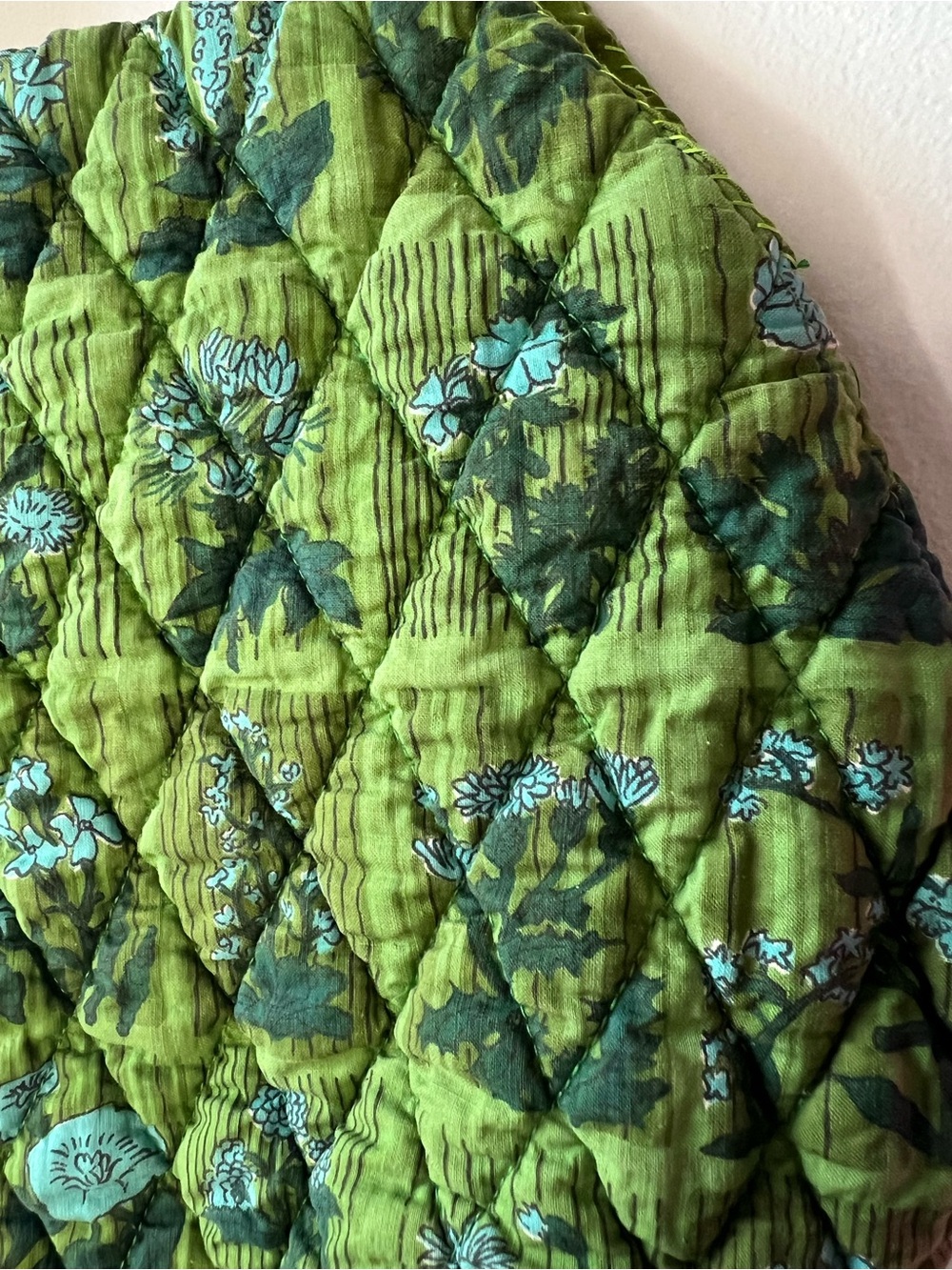 Handmade Quilted Green Floral Tote Bag - London May Court Club - Picture 2 of 12